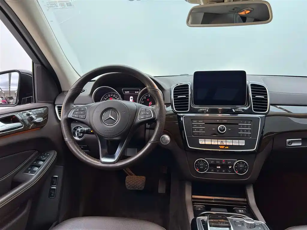 Mercedes-Benz GLS 2018 Facelift GLS 400 4MATIC Sport фото 33