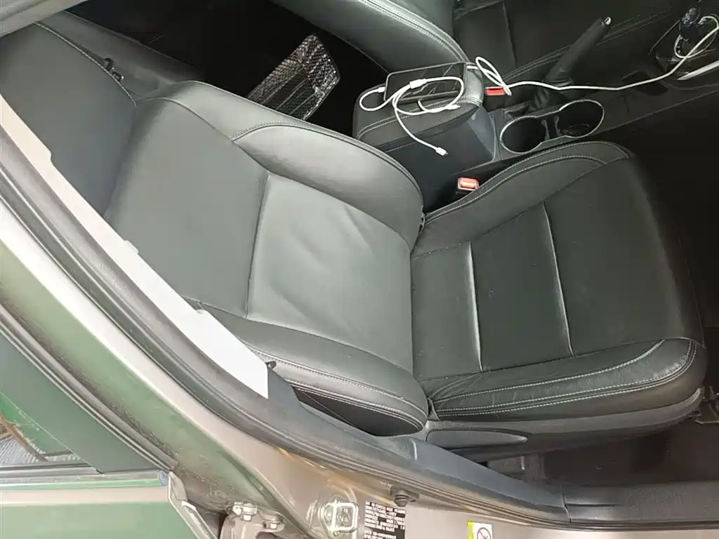 Toyota Corolla 2017 Facelift Hybrid 1.8L E-CVT Elite Edition фото 25