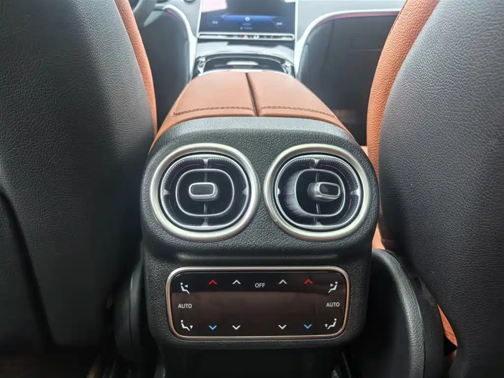 Mercedes-Benz GLC 2024 GLC 260 L 4MATIC Luxury 5-seater фото 21