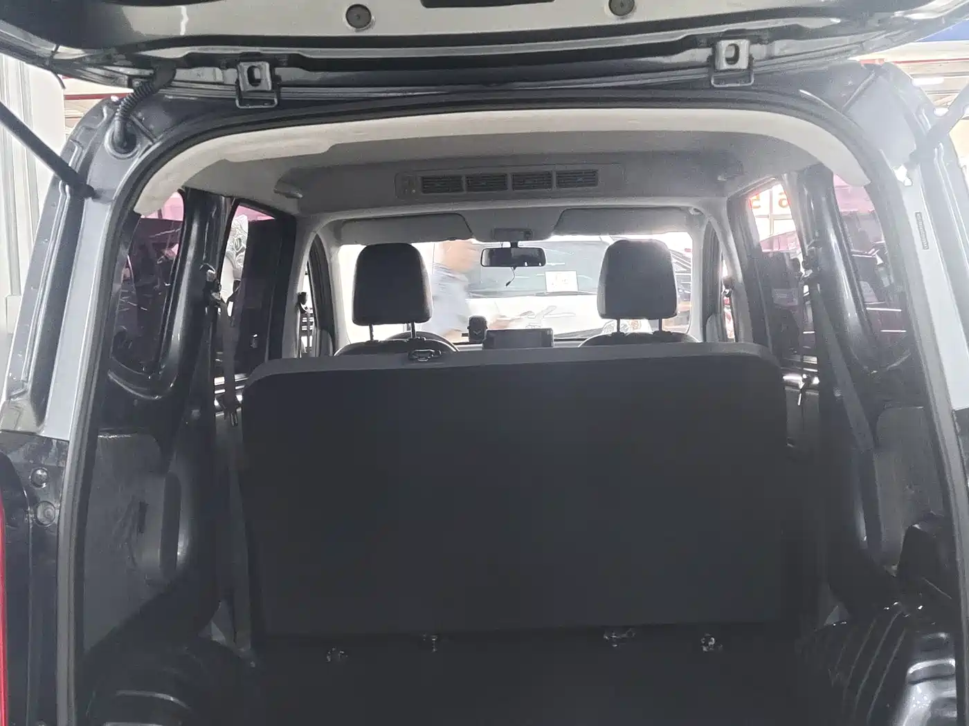 Фото 7 - Wuling Motors Wuling Hongguang New Energy