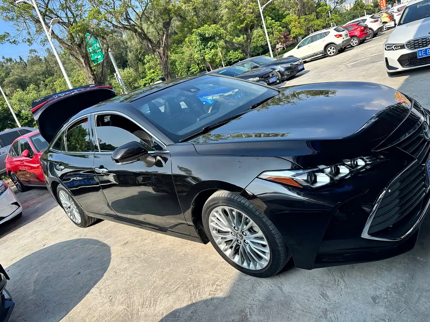 صورة 21 - Toyota Avalon