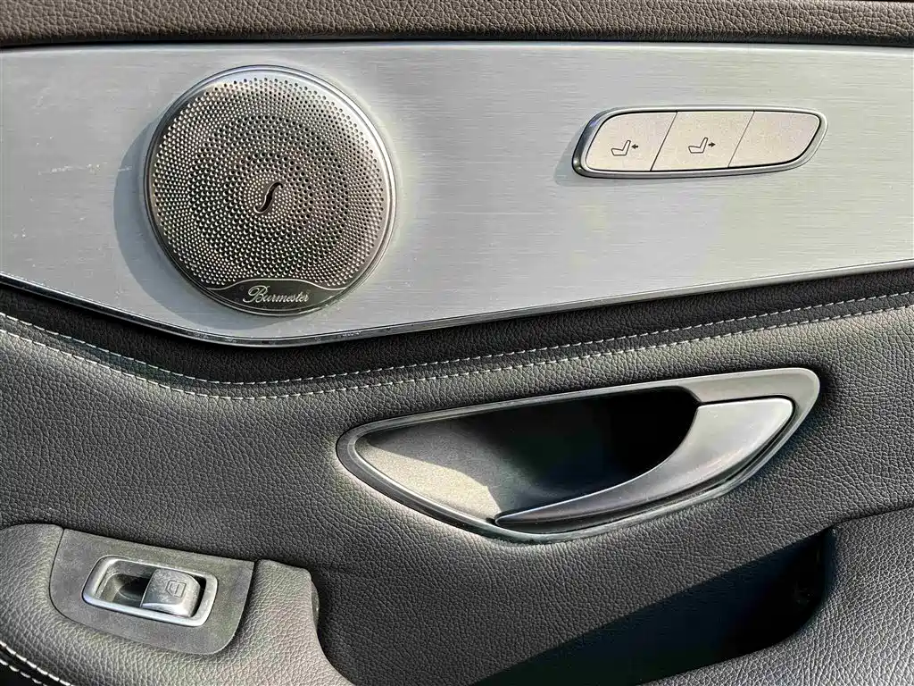 Mercedes-Benz GLC 2020 Facelift GLC 260 L 4MATIC Dynamic фото 26