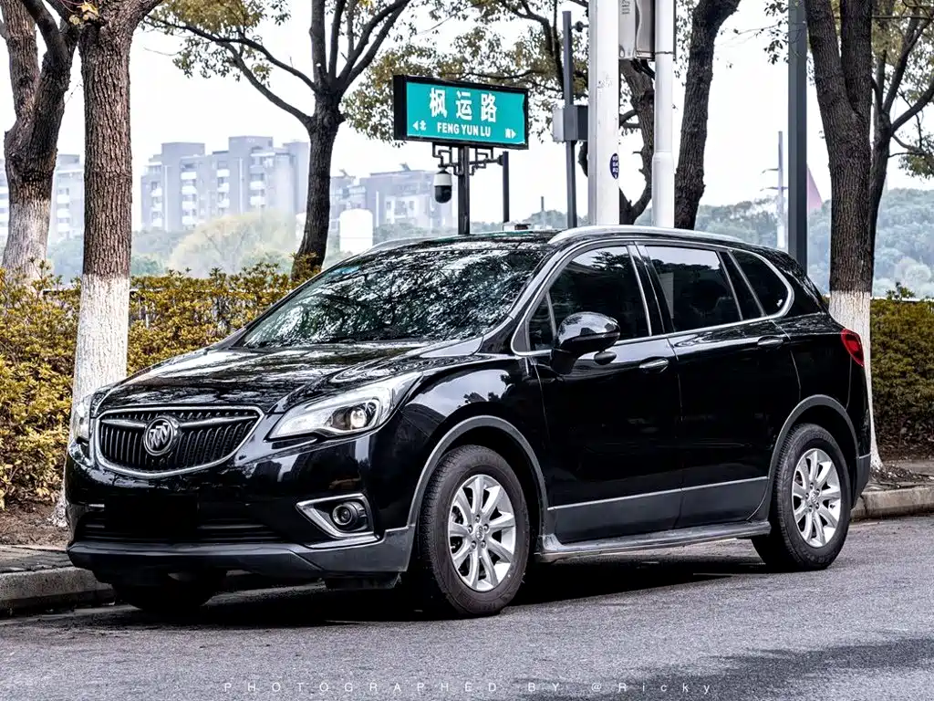Фото 1 - Buick Envision Plus