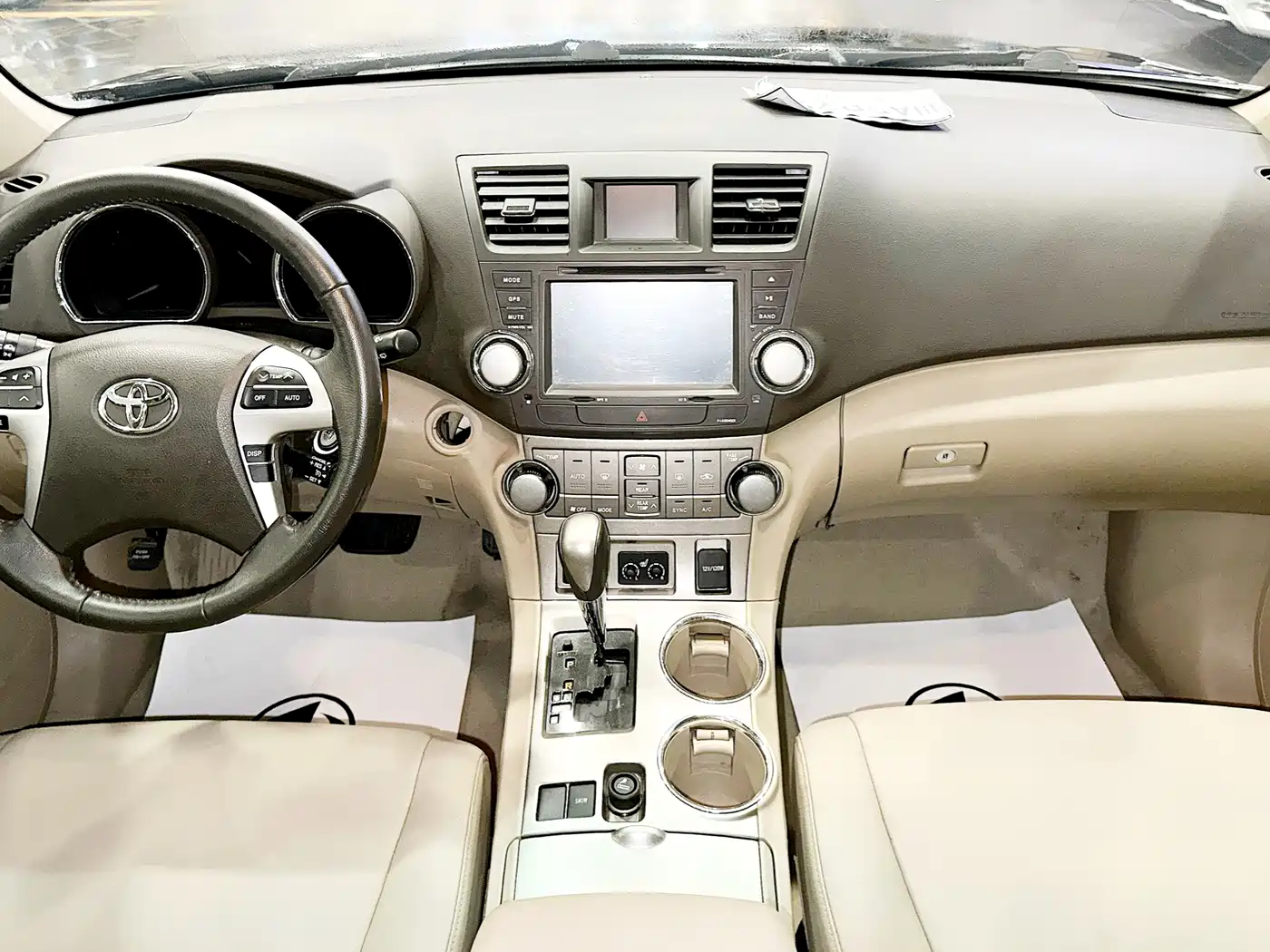 Toyota Highlander 2012 2.7L 2WD 7-Seater Luxury Edition фото 5