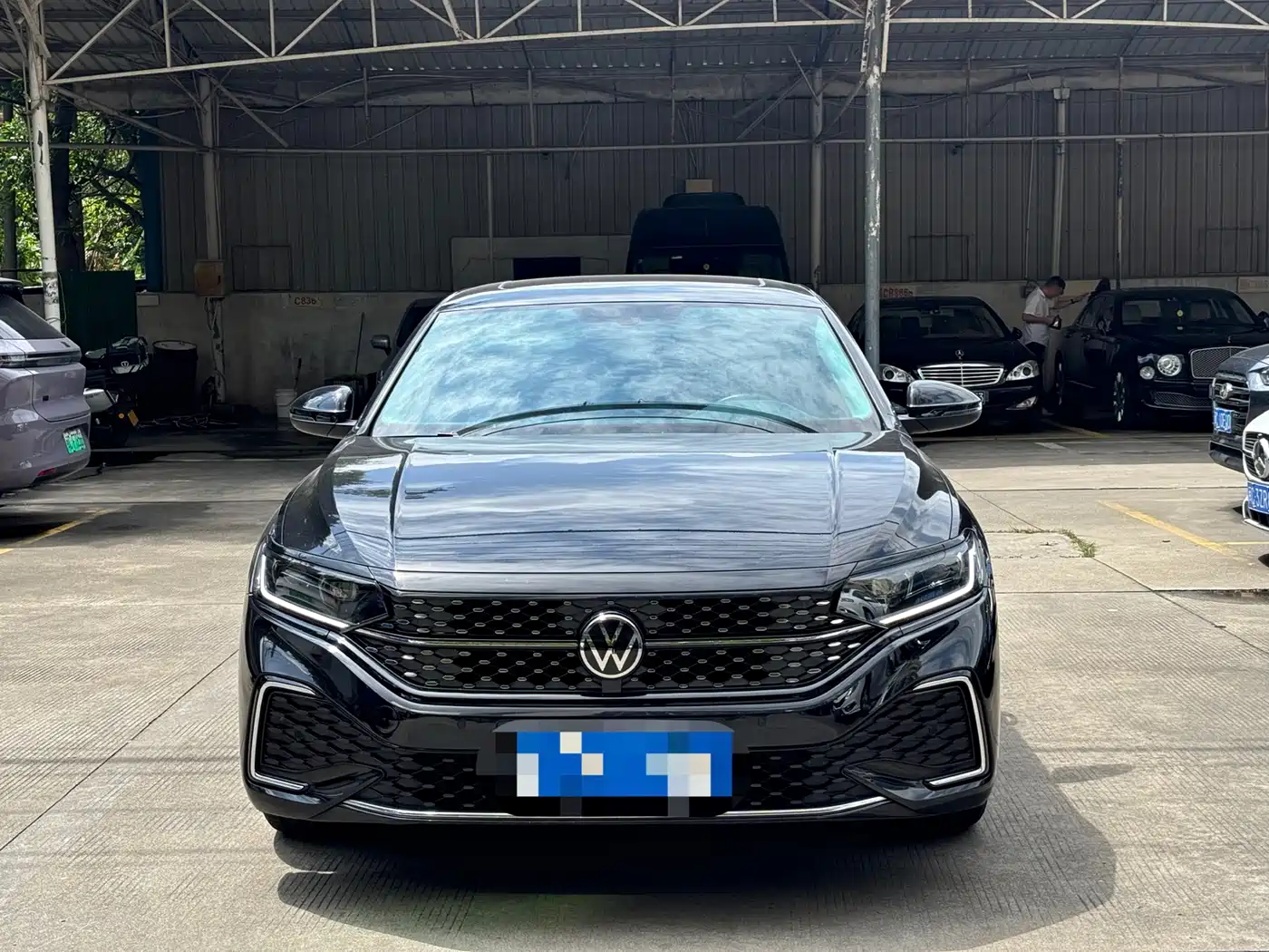 Volkswagen Passat 2024 380TSI Elite Edition фото 2