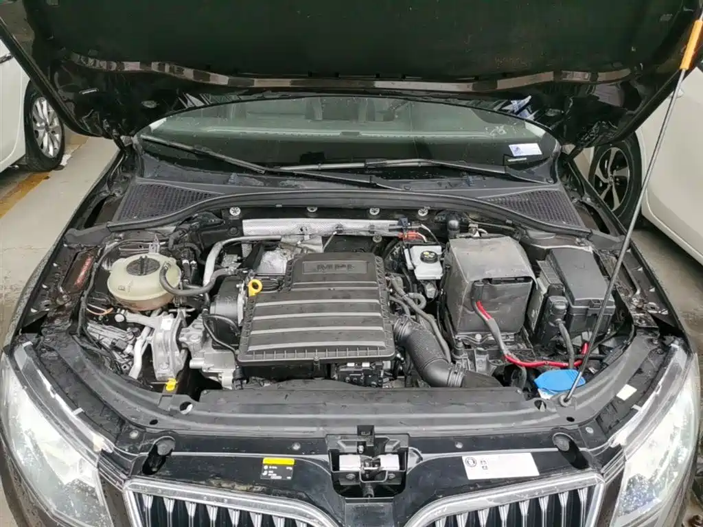Škoda Octavia 2017 1.6L Automatic Smart Edition фото 20