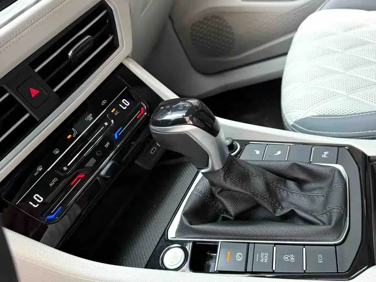 Volkswagen Sagitar, миниатюра 10