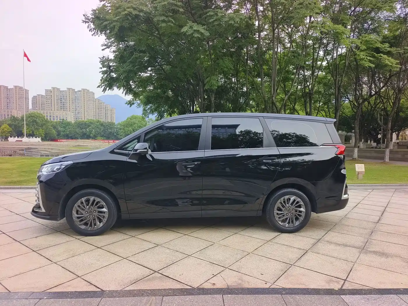SAIC Maxus Maxus G50 2023 2023 PLUS 1.5T Automatic Cruise Edition