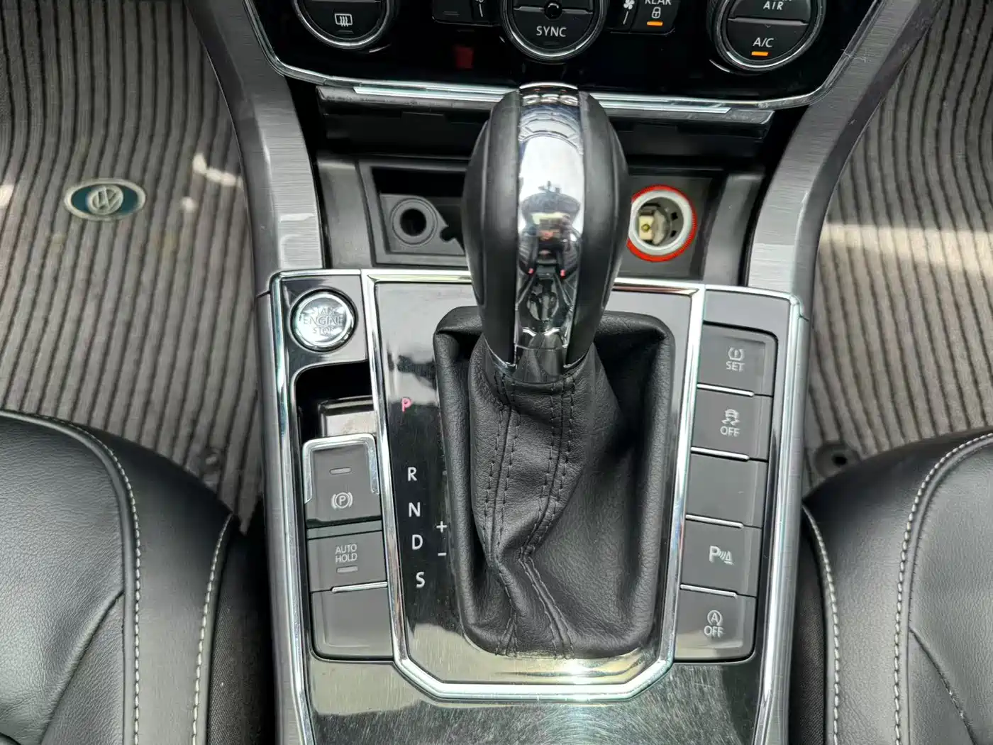 Volkswagen Passat 2017 280TSI DSG Prestige фото 3
