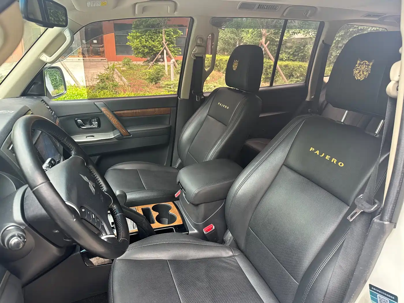 Mitsubishi Pajero (Import) 2019 3.0L Auto Standard Version фото 11