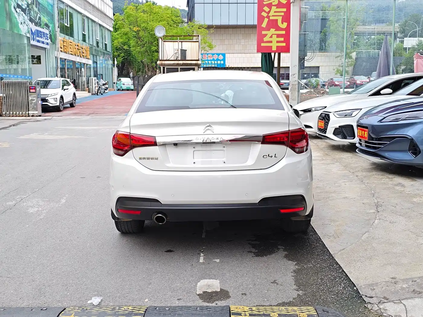 Citroën C4L 2017 2016 1.2T Auto Elite Version