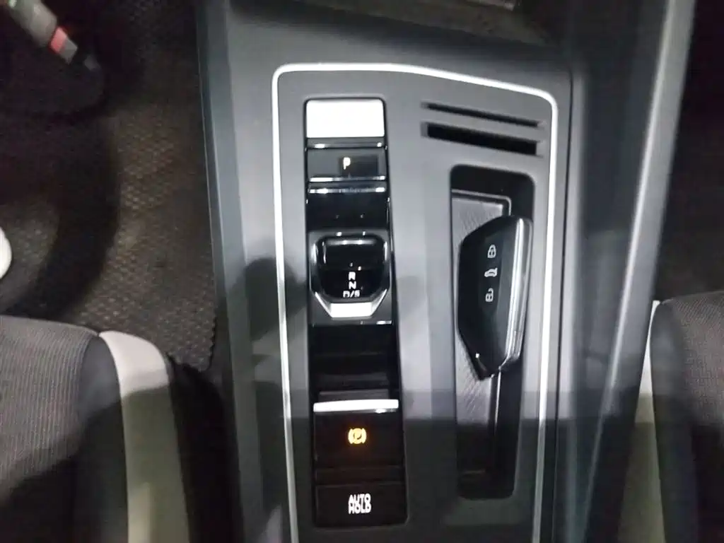 Volkswagen Golf 2023 Facelift 280TSI DSG Pro фото 14