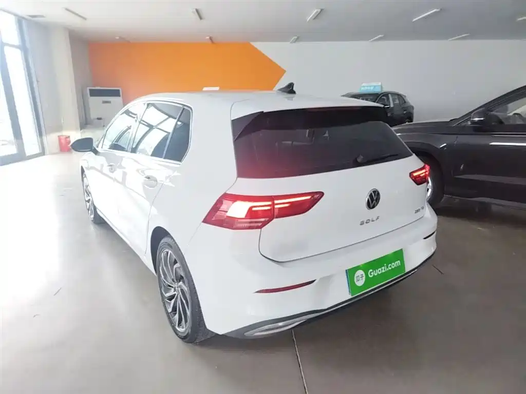 Volkswagen Golf 2023 Facelift 280TSI DSG Pro фото 5