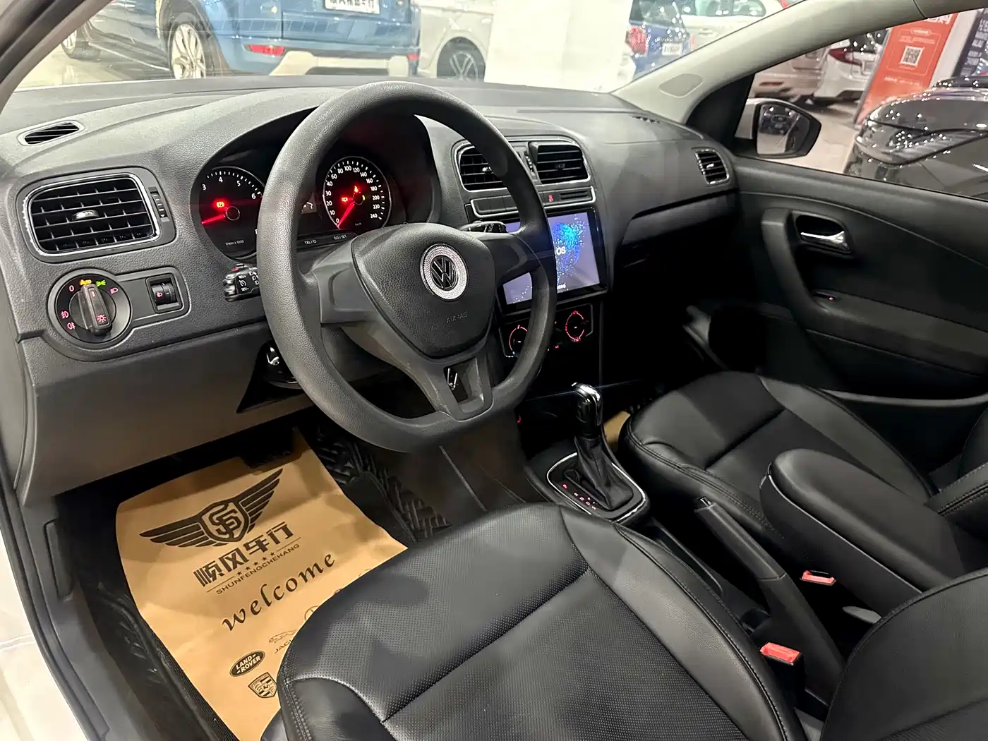 Volkswagen Polo 2014 1.4L Automatic Comfort Edition фото 7