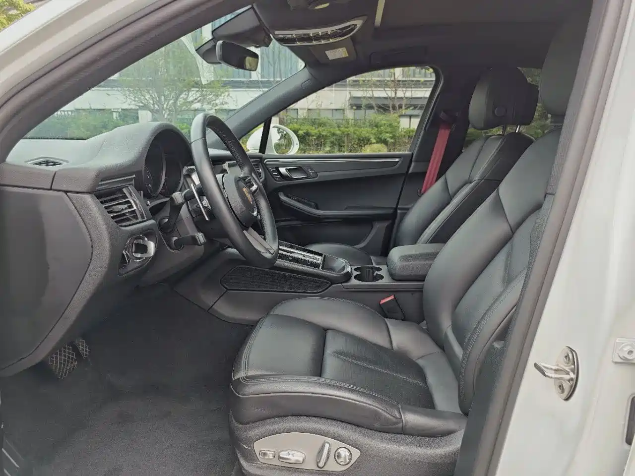 Porsche Macan 2022 Macan 2.0T фото 11