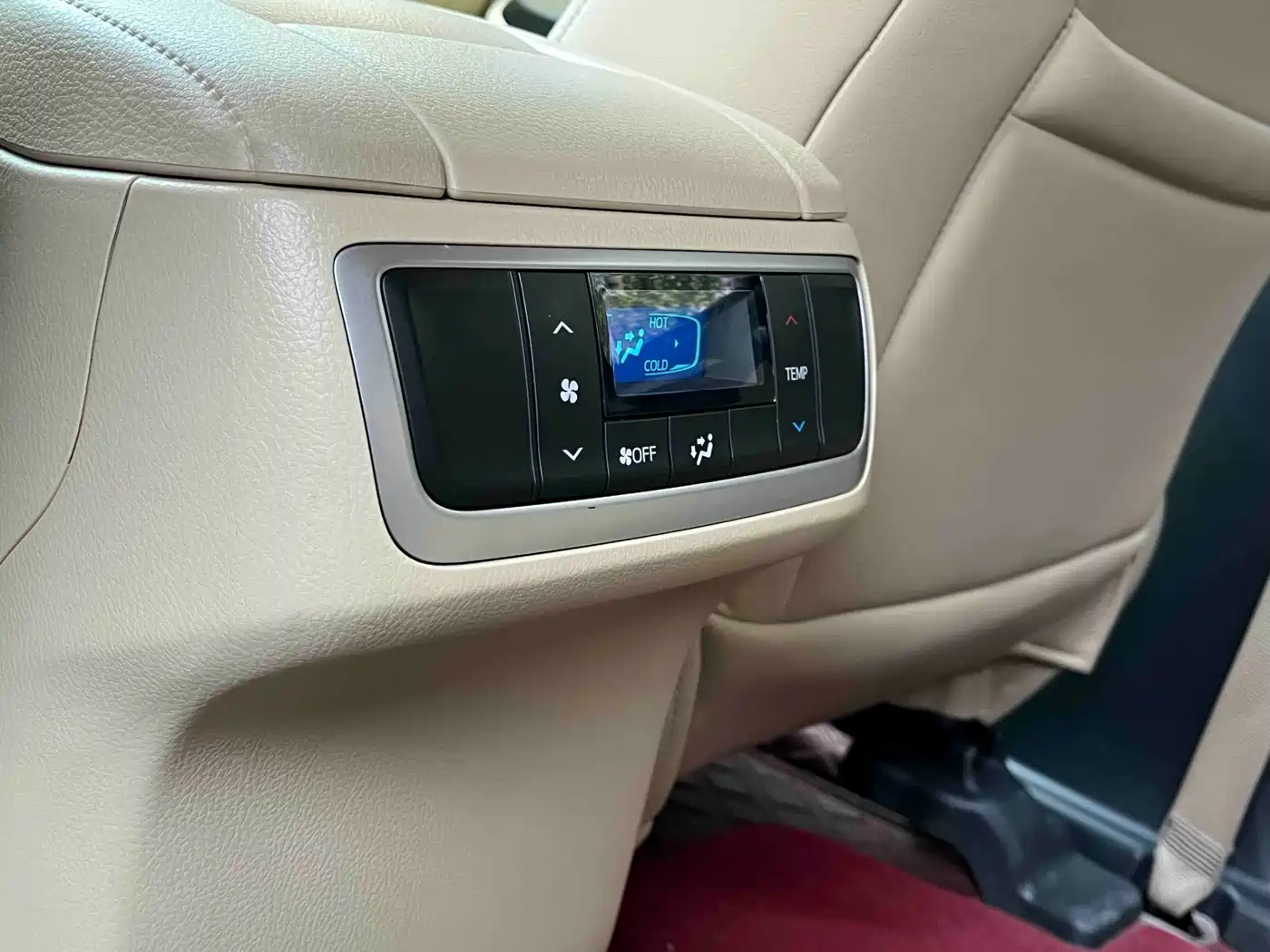 Toyota Highlander 2018 2.0T 2WD Elite 7-Seater China VI фото 13