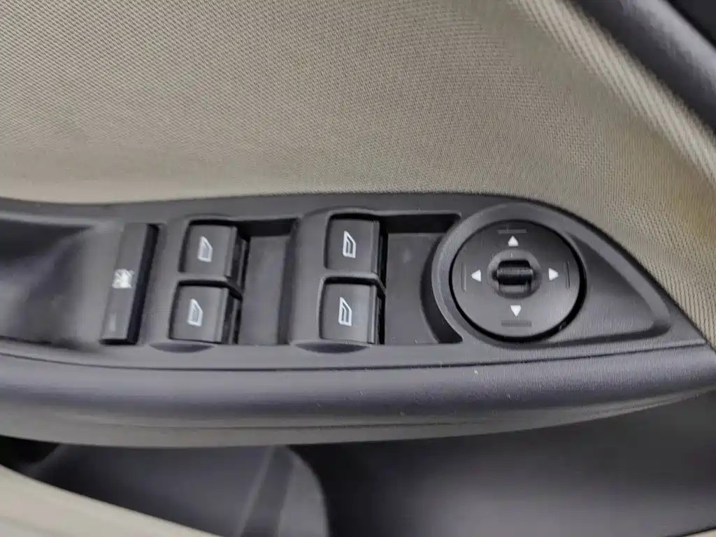Photo 9 - Ford Focus