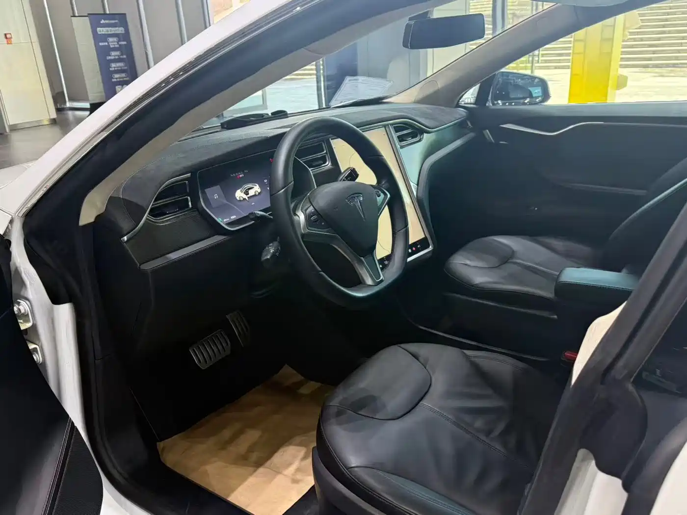 Tesla Model S 2014 2014 Model S P85