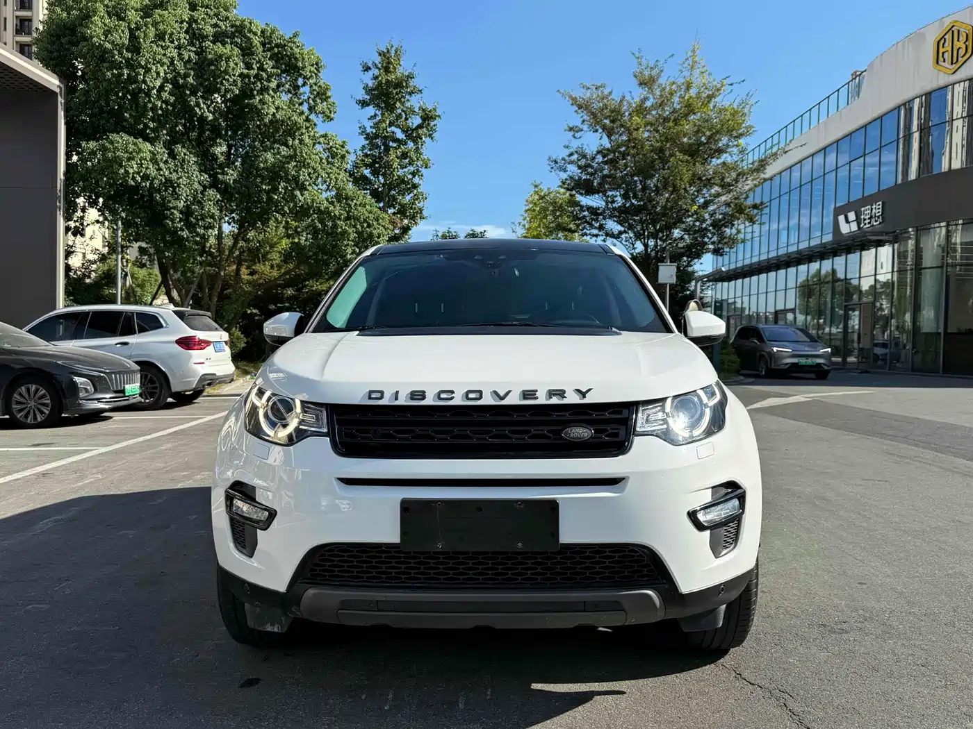 Land Rover Discovery Sport 2018 240PS SE Edition фото 2