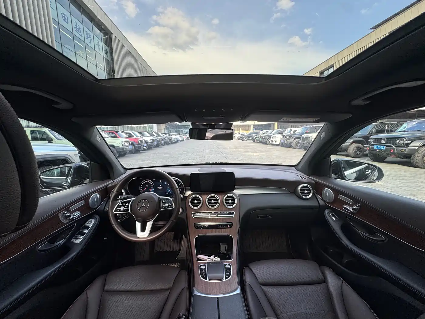 Mercedes-Benz GLC 2020 Facelift GLC 300 L 4MATIC Luxury фото 12
