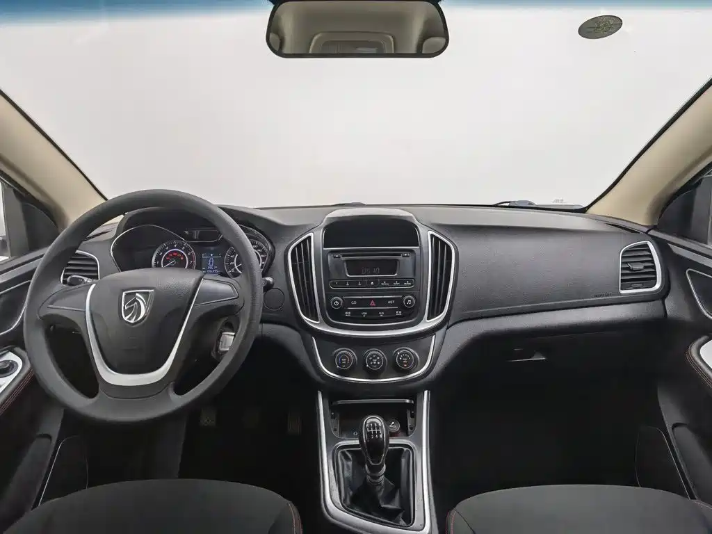 Фото 5 - Baojun 560