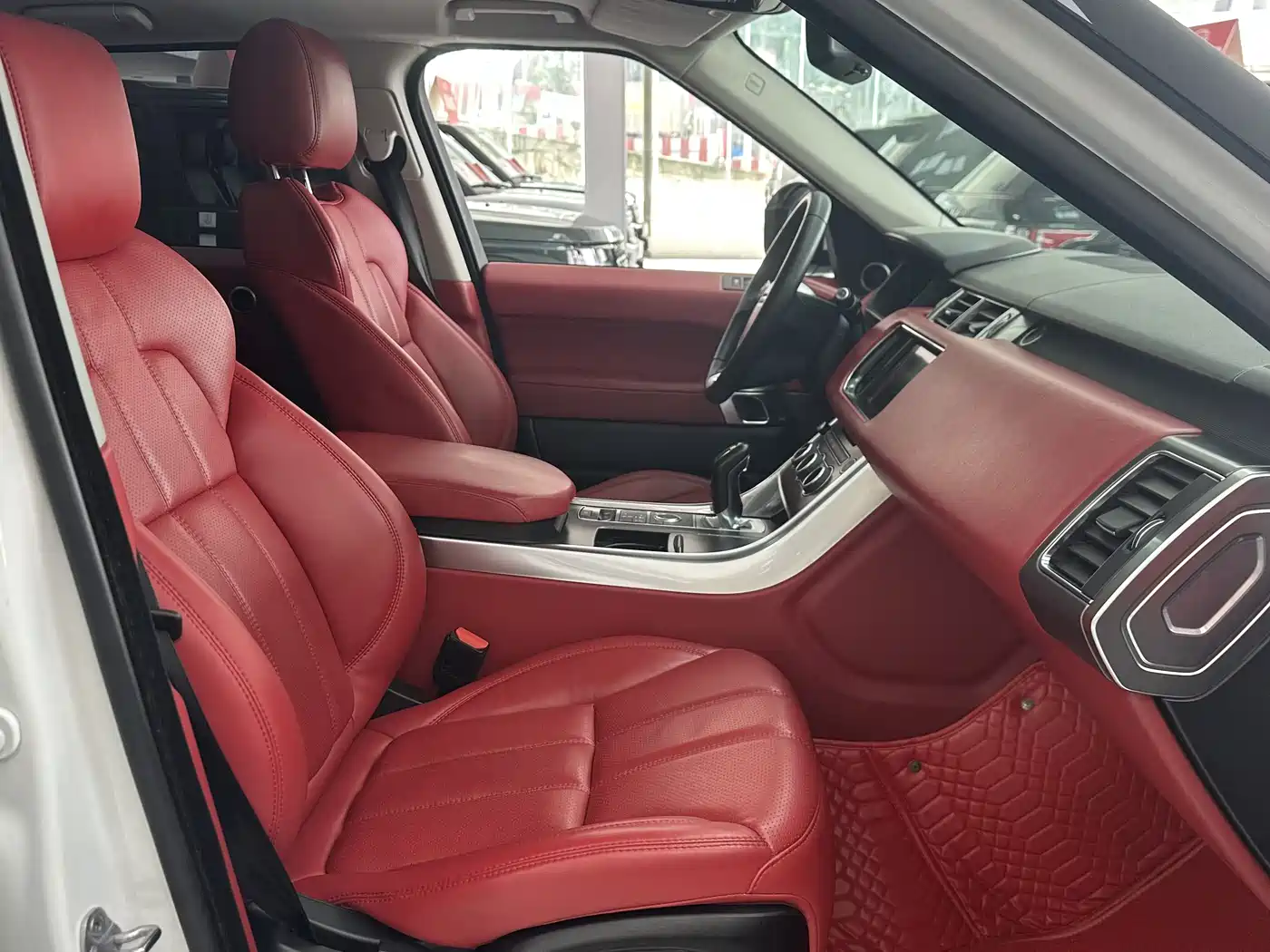 Land Rover Range Rover Sport 2016 3.0 SDV6 HSE фото 29