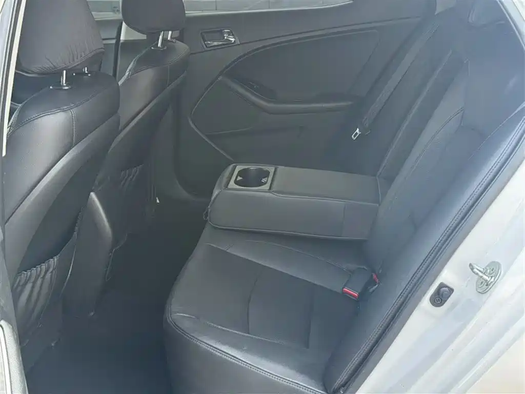 Kia K5 2014 2.0L Automatic LUXURY фото 21