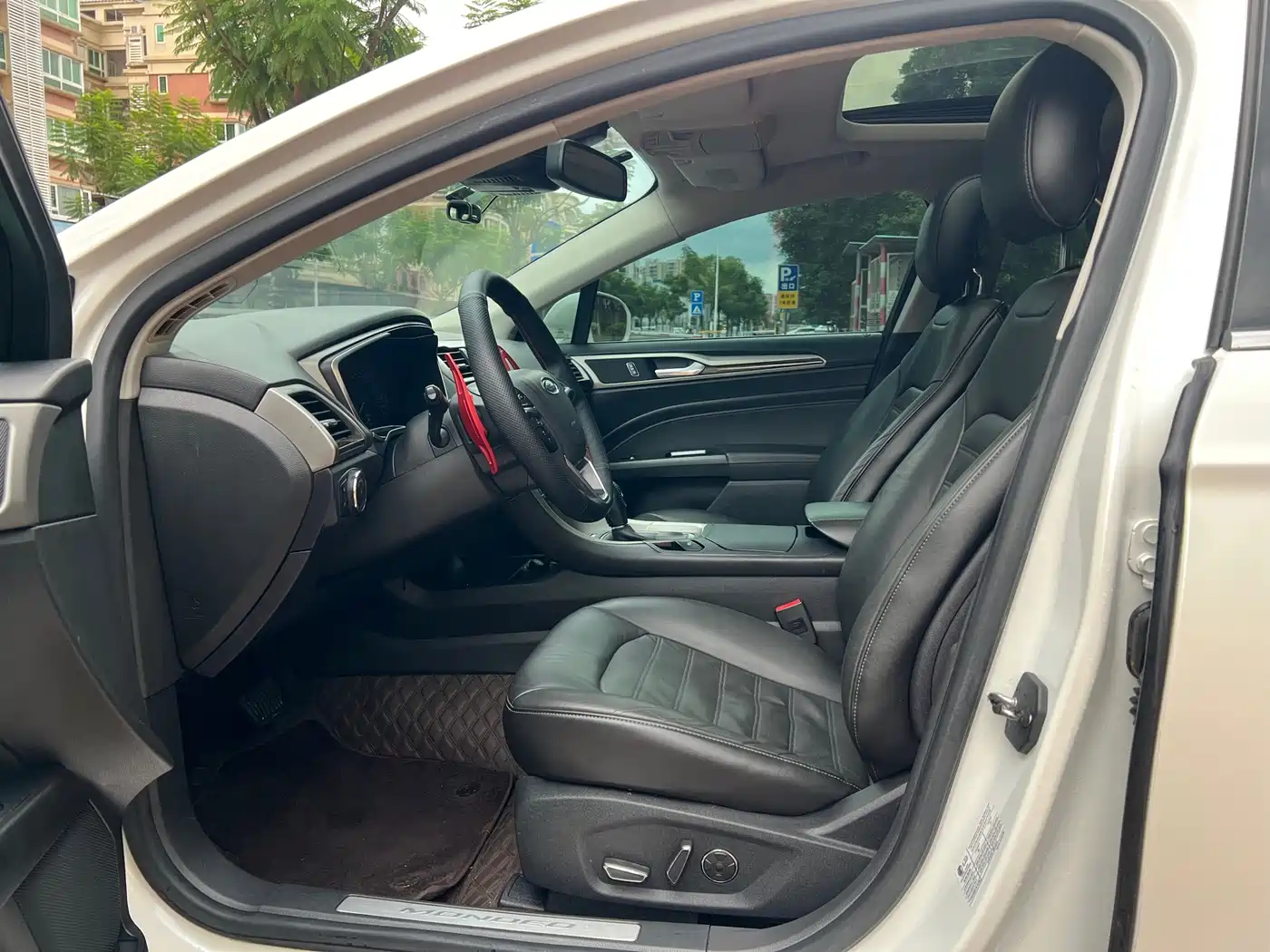 Фото 8 - Ford Mondeo
