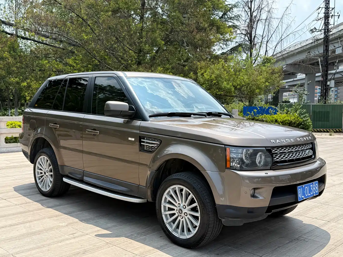 Land Rover Range Rover Sport 2013 3.0 TDV6 Diesel фото 3