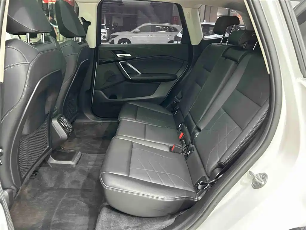 BMW X1 2023 sDrive20Li X Design Package фото 14