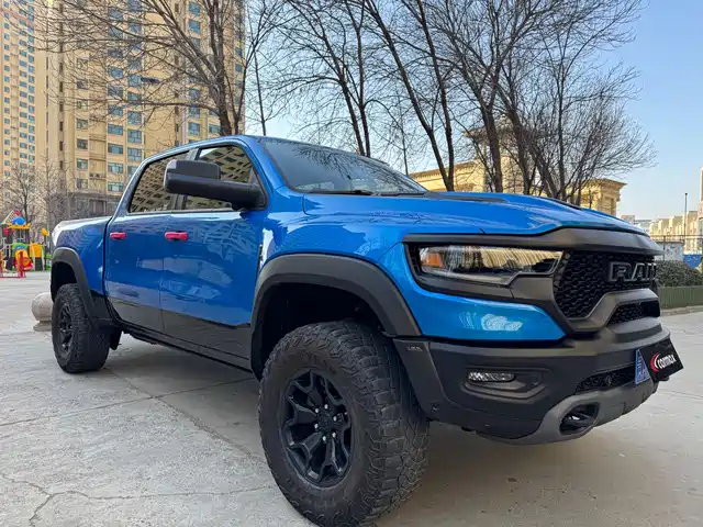 RAM Trucks 6.2T, автомат