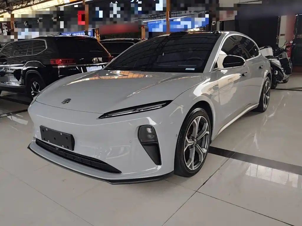 Фото 1 - NIO ET5T