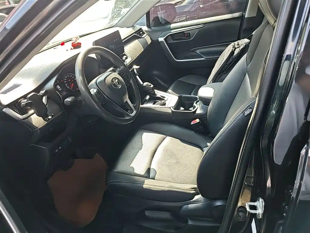 Toyota RAV4 Rongfang 2023 2.0L CVT 2WD Urban Edition фото 15