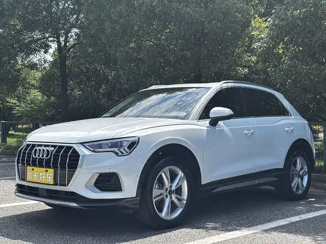 Audi Q3 35 TFSI, Stylish Elegant