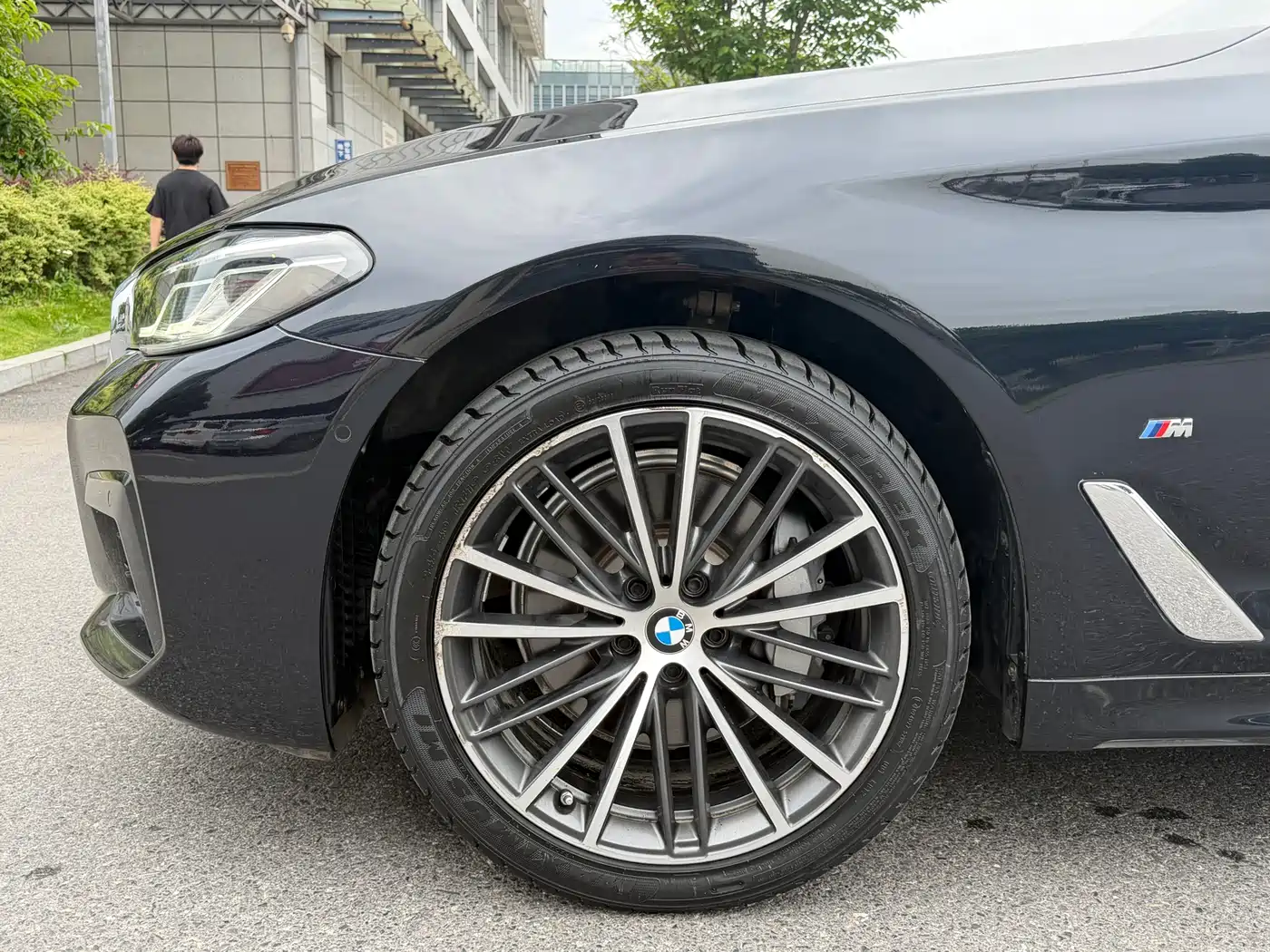 BMW 5 Series 2022 530Li Leading M Sport Package фото 7