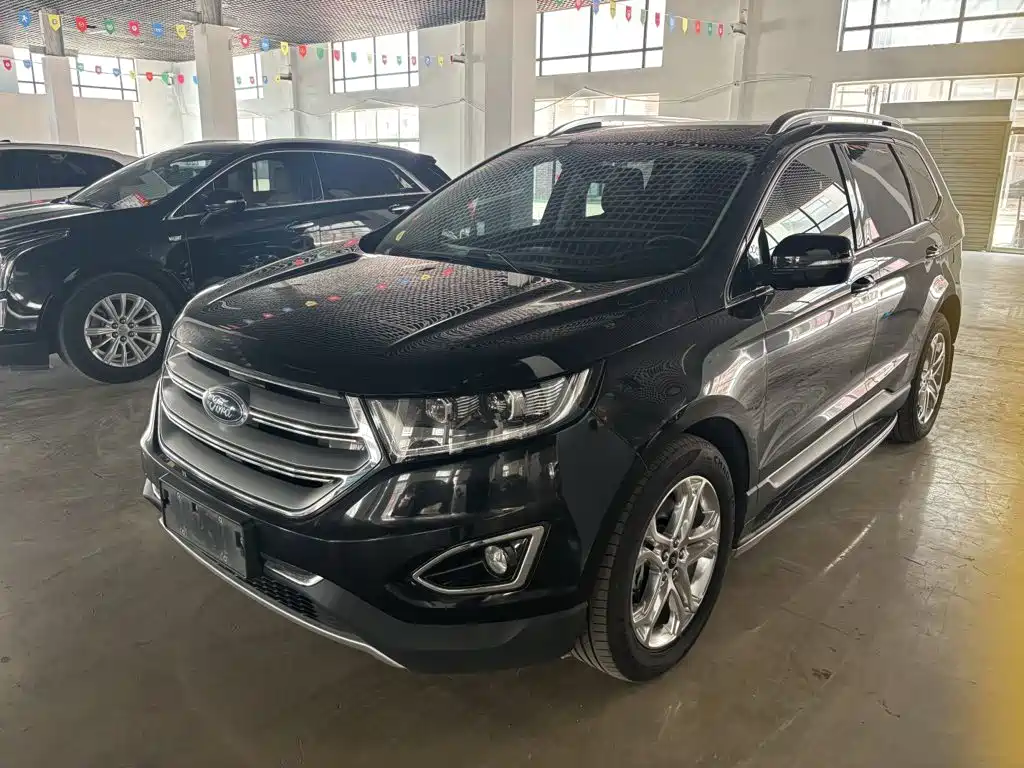 Фото 2 - Ford Edge