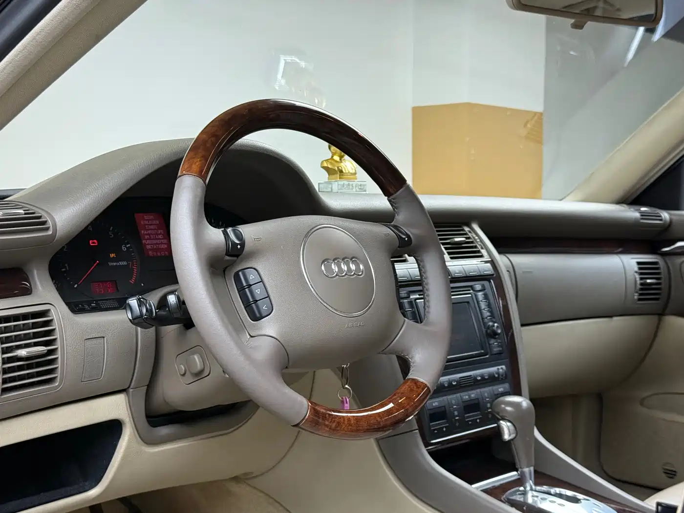 Фото 6 - Audi A8