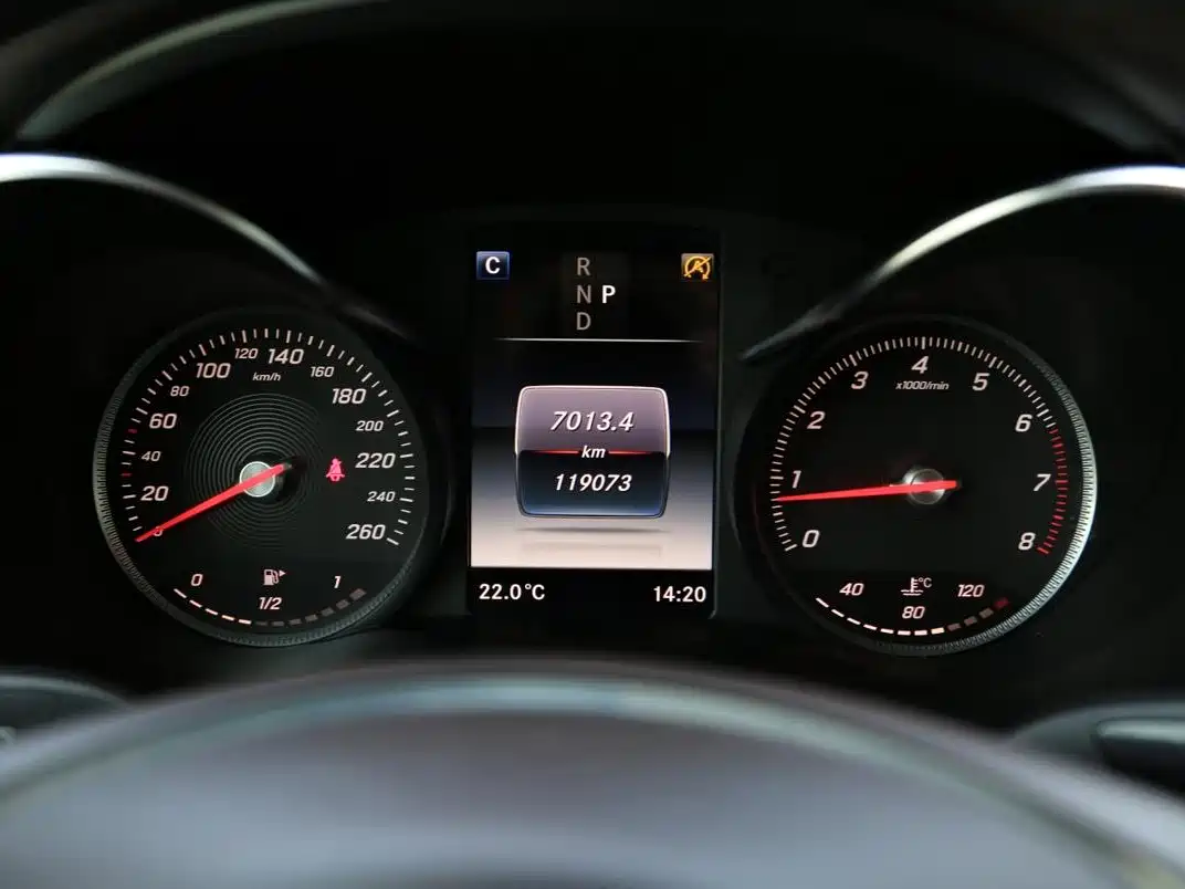 Mercedes-Benz GLC 2018 Facelift GLC 260 4MATIC Dynamic фото 6