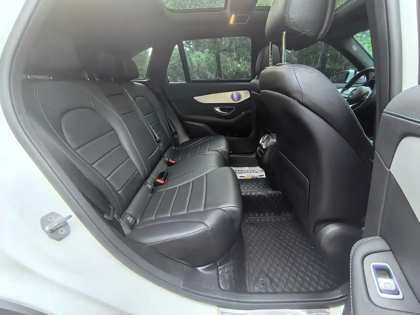 صورة 12 - Mercedes-Benz GLC