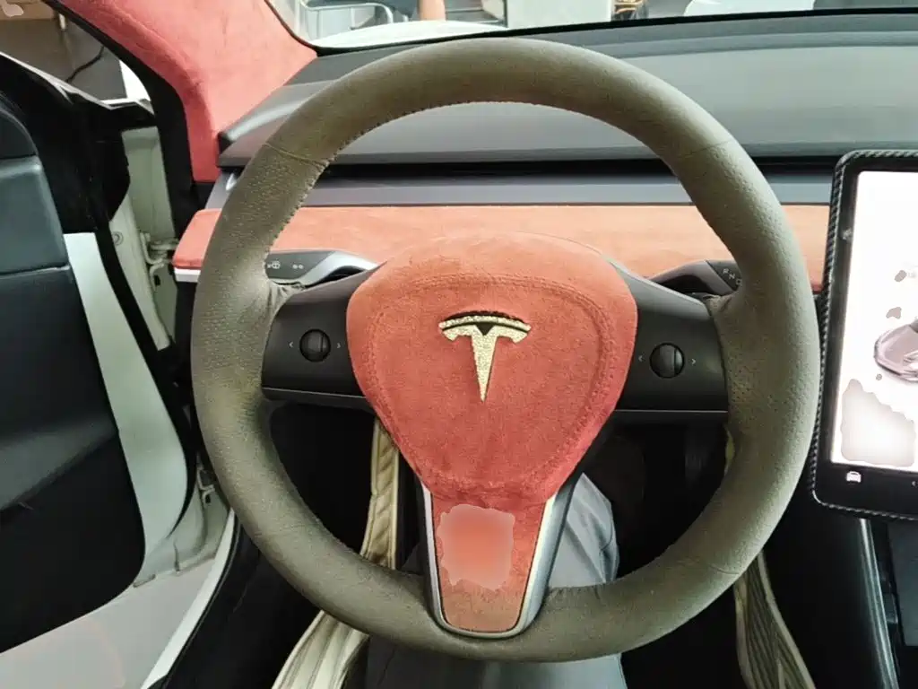 Фото 11 - Tesla Model 3