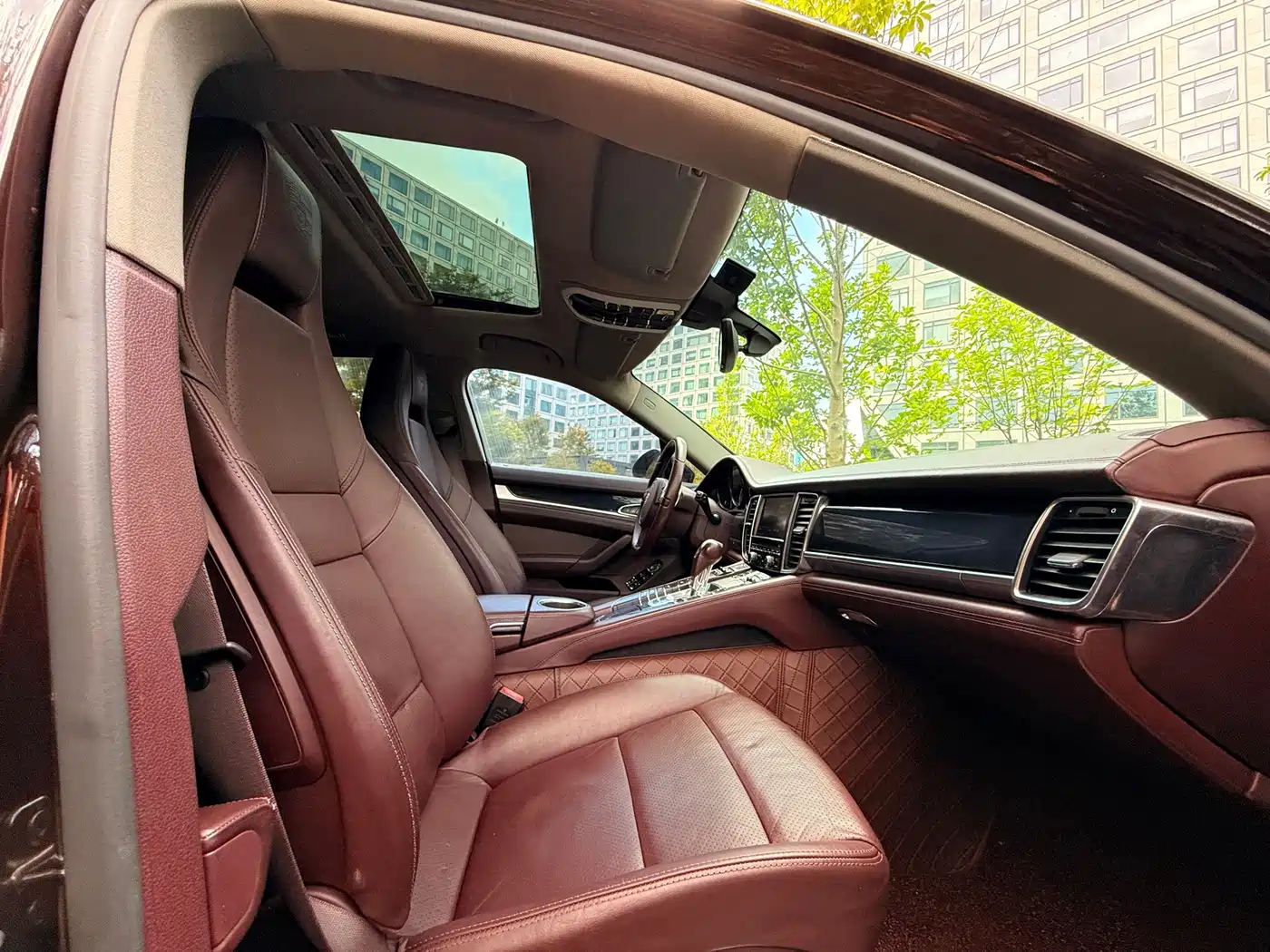 Photo 6 - Porsche Panamera