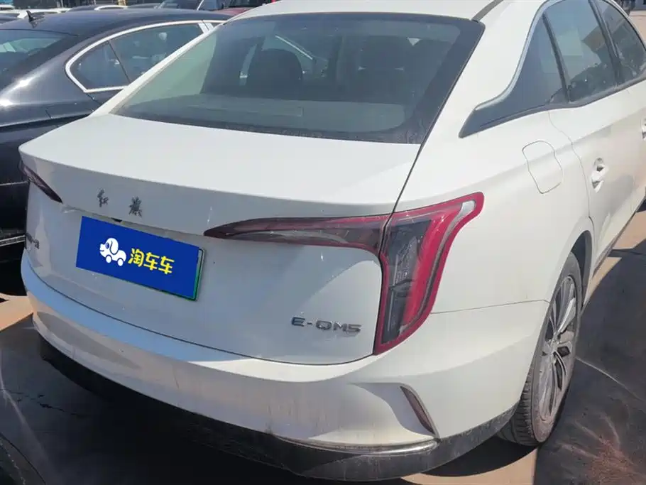 Hongqi HONGQI E QM5