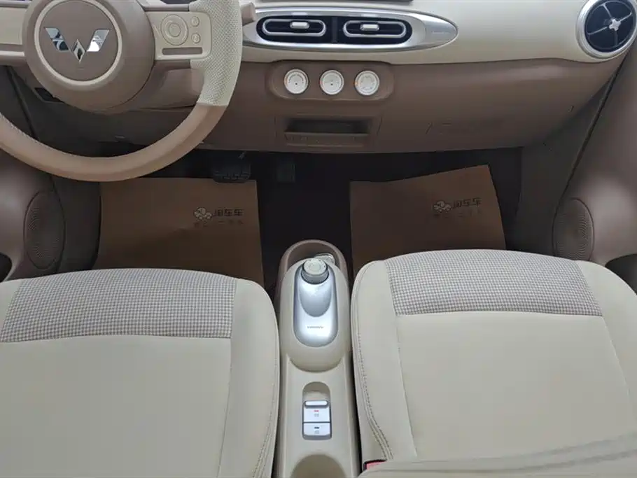 WULING AUTOMOBILE HONGGUANG MINIEV