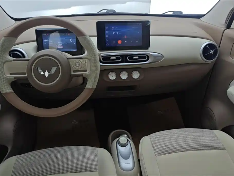 WULING AUTOMOBILE HONGGUANG MINIEV