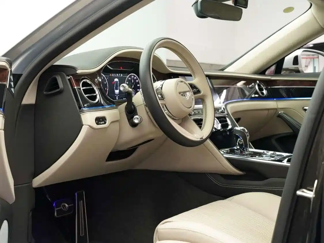 Bentley Flying Spur 2024 2024 4.0T V8 Elegance Edition