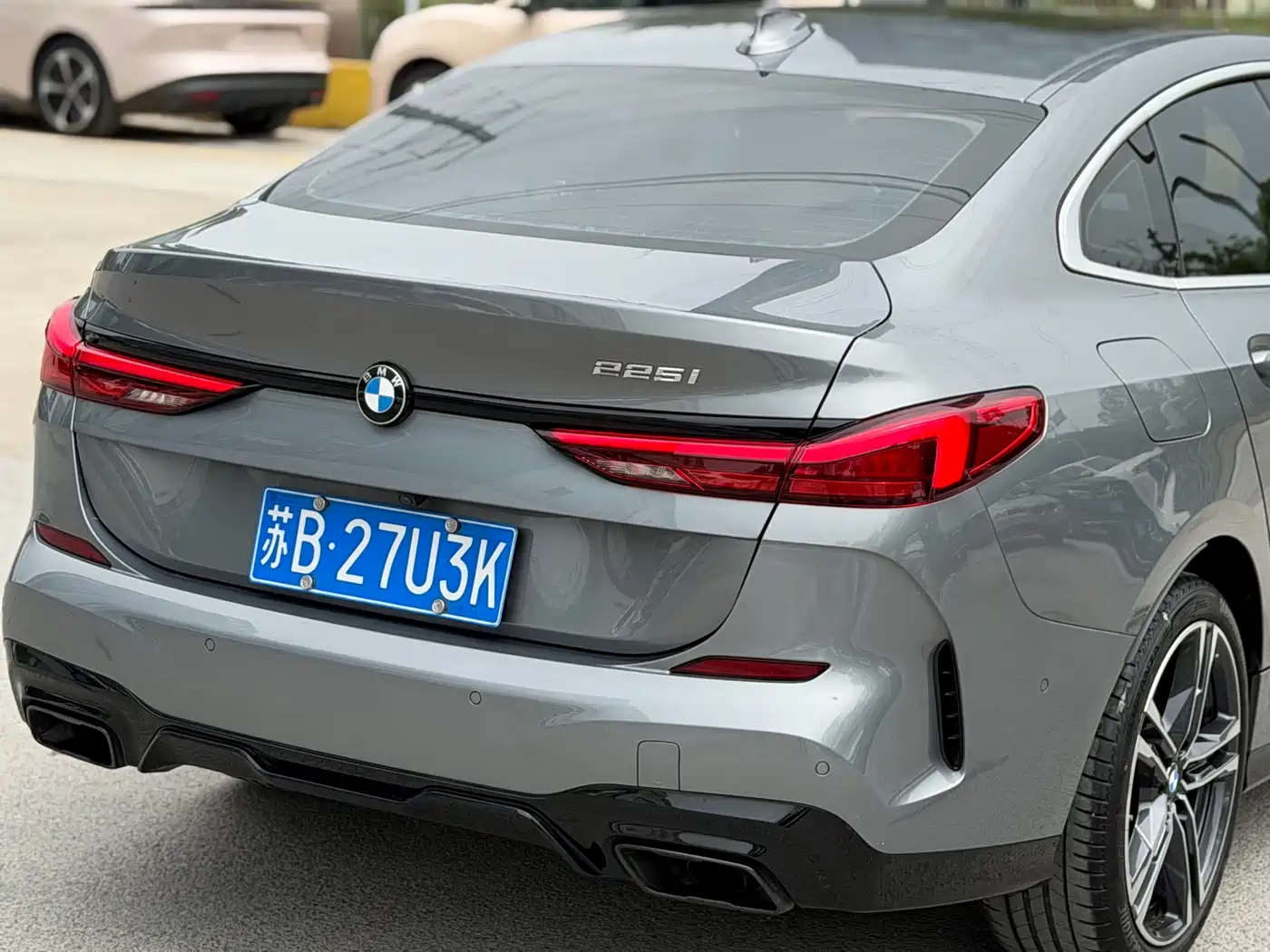 BMW 2 Series (Import) 2023 225i 4-Door Coupe M Sport Package фото 8