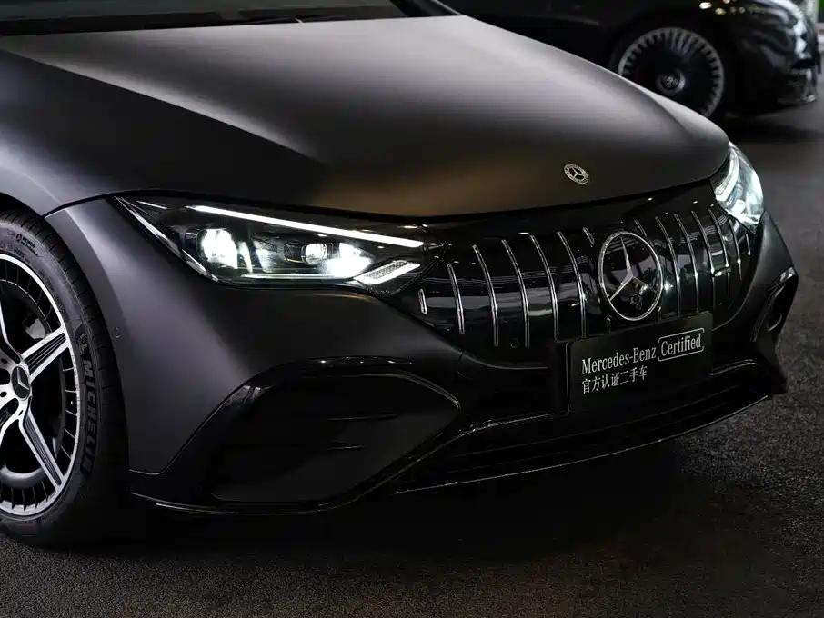 MERCEDES-BENZ EQE AMG