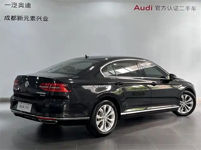 Volkswagen Magotan 2019 330TSI DSG Luxury China V — фото 4