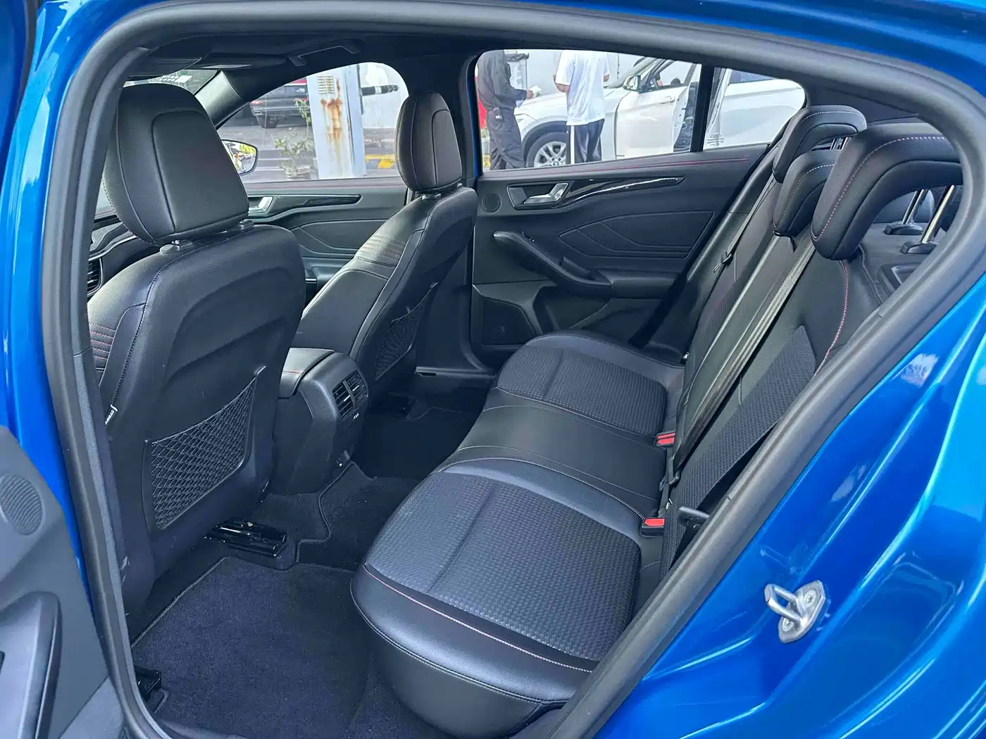 Ford Focus 2022 2021 Sedan EcoBoost 180 Auto ST Line