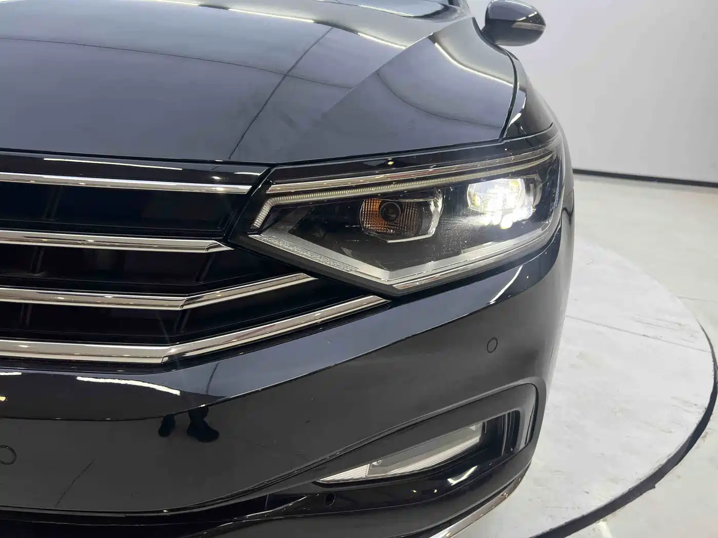 Volkswagen Magotan 2020 330TSI DSG Leading фото 15